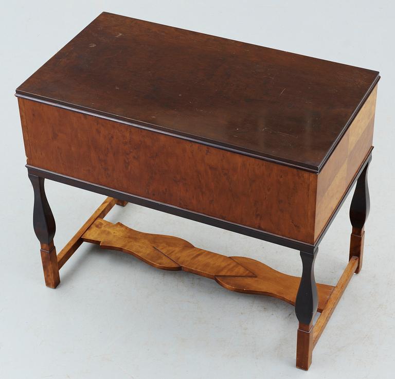 SIDEBOARD, "Haga", Carl Malmsten, NK, 1920-tal.