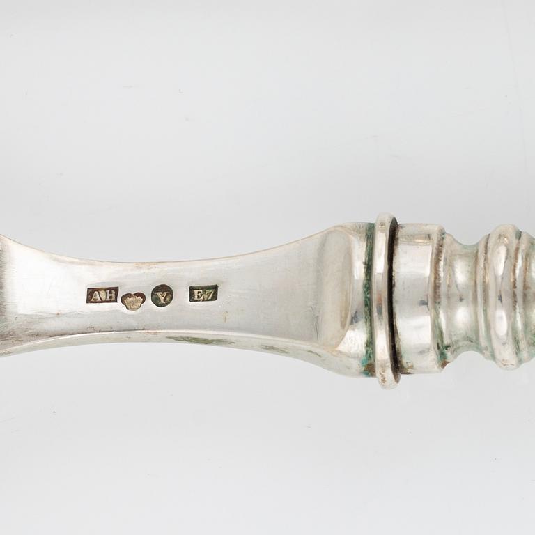 Fiskbestick, silver, 19 delar. i huvudsak av  Axel Holm, Ystad, Sverige, 1907.