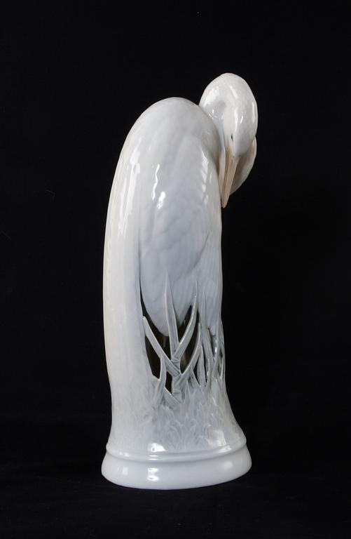 FIGURIN, porslin. Royal Copenhagen.