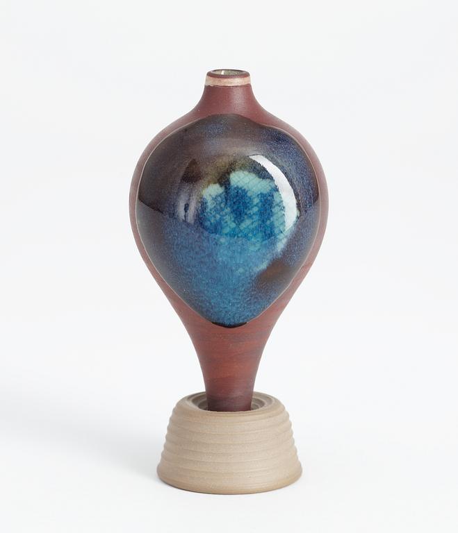 A Wilhelm Kåge 'Farsta terra spirea' stoneware vase, Gustavsberg studio 1950's.