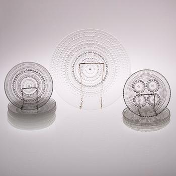 Oiva Toikka · TALLRIKAR, glas, 1+12 st, "Kastehelmi", Oiva Toikka, Nuutajärvi, 1964-88.