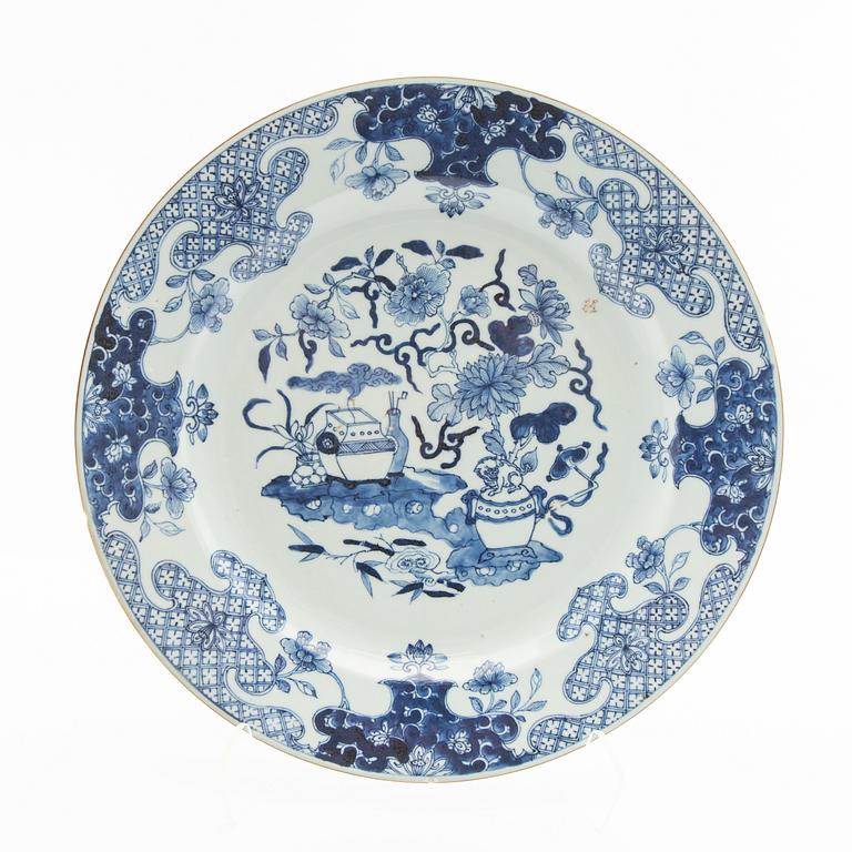 Large China Qianlong (1736-95) porcelain.