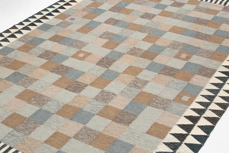 Ingrid Hellman-Knafve, a carpet, flat weave, ca 241 x 171 cm, signed IHK.