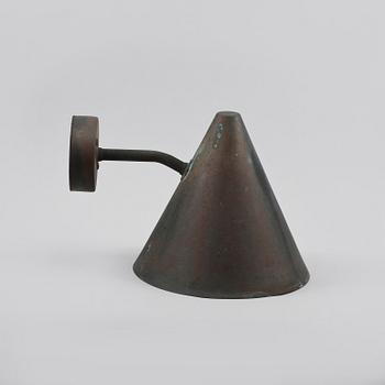 VÄGGLAMPA, "Tratten", Hans Agne Jakobsson, Markaryd, 1900-talets andra hälft.