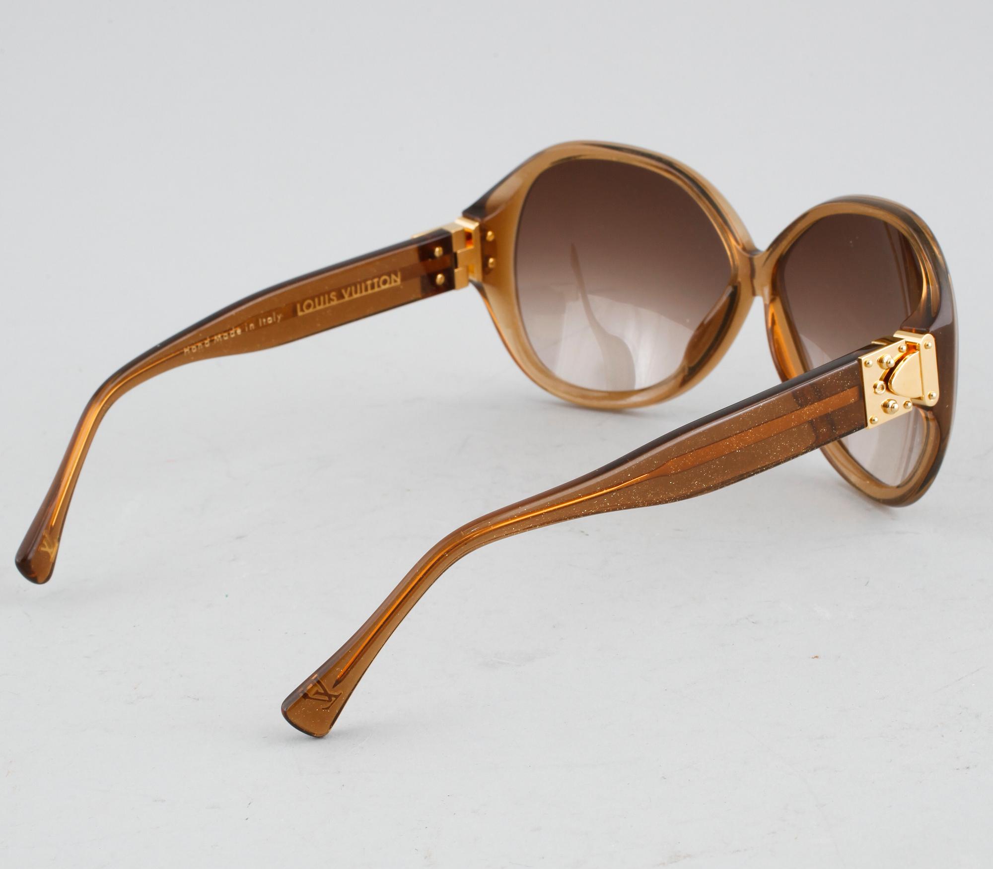 LOUIS VUITTON, sunglasses.