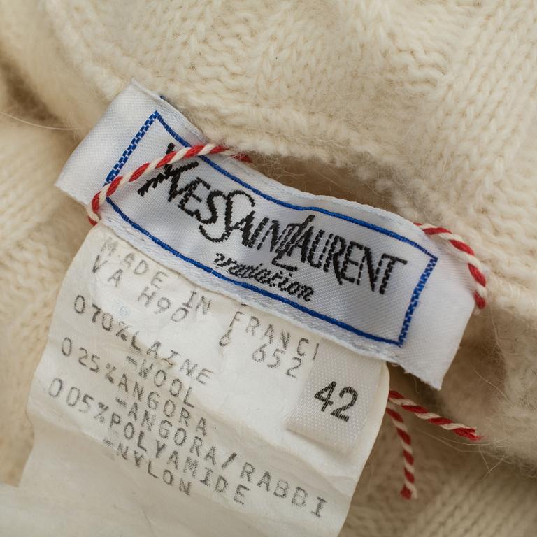 YVES SAINT LAURENT, polotröja.