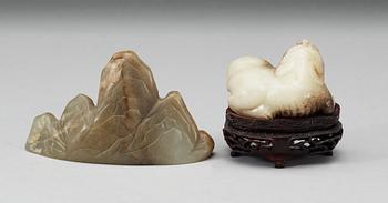 A set of two nephrite figurines, Qing dynasty.