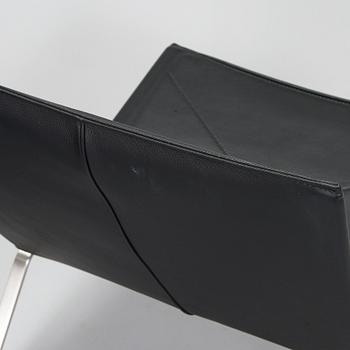 Poul Kjaerholm, nojatuolipari, "PK22", Fritz Hansen, Tanska, päivätty 2007.