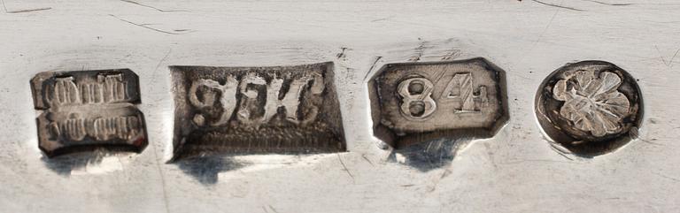 A RUSSIAN SILVER TRAY, St Petersburg, Johann Henricson 1802-1830, weight 2520 g.