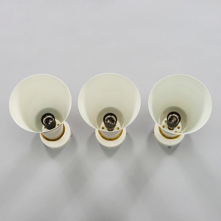 Lisa Johansson-Pape, kohdevalaisimia, 3 kpl, malli 13-005, Stockmann Orno 1900-luvun puoliväli.