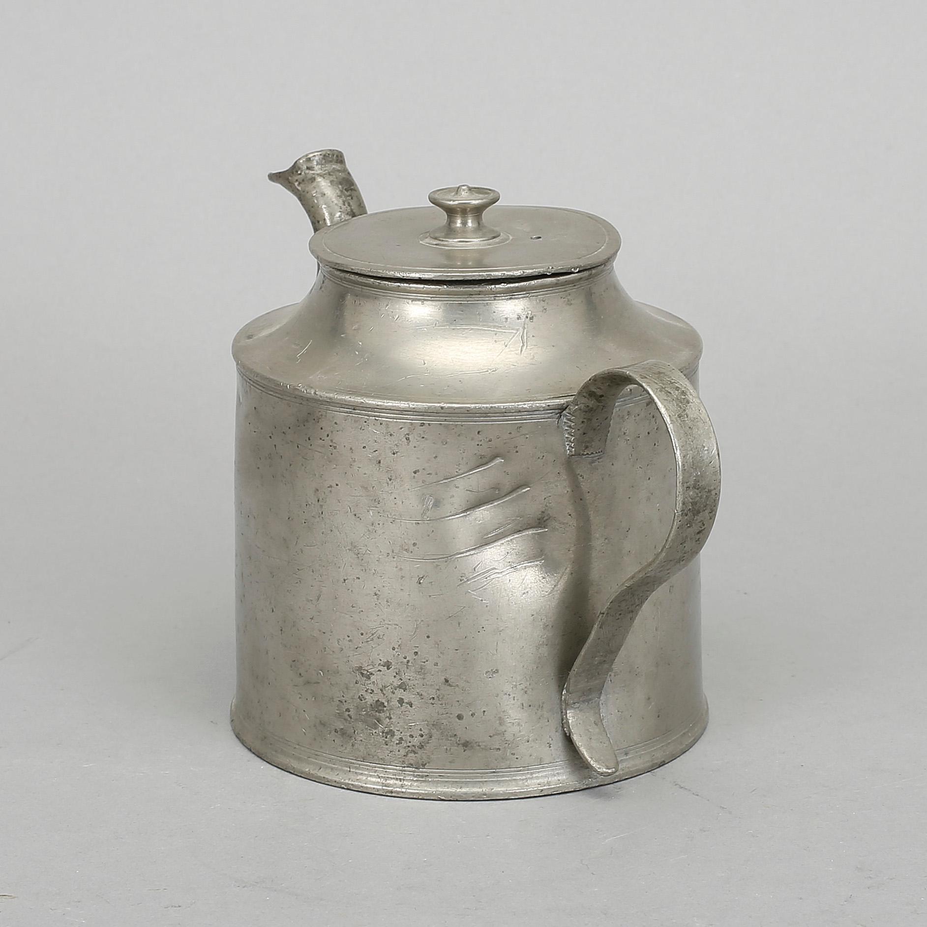 TEKANNA, tenn, sannolikt sengustaviansk, 1800-talets början.