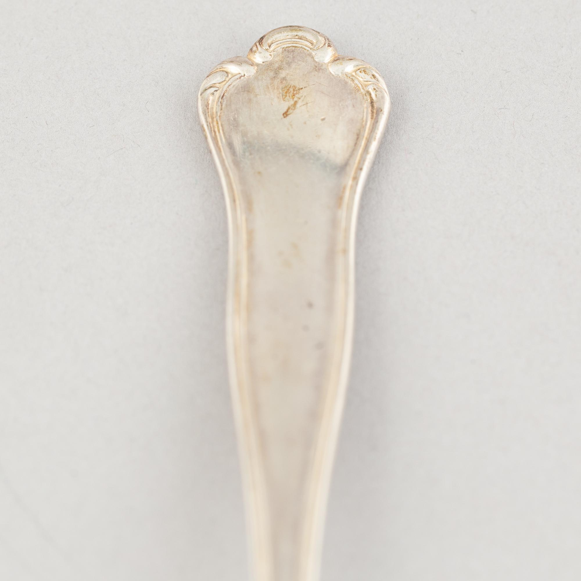 Bestickuppsättning i schatull, 190 delar, silver, modell "Kungsholm", CG Hallberg, Stockholm, bl a 1954.