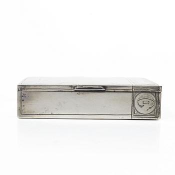 A Russian silver box, Moscow, 1908–1926.