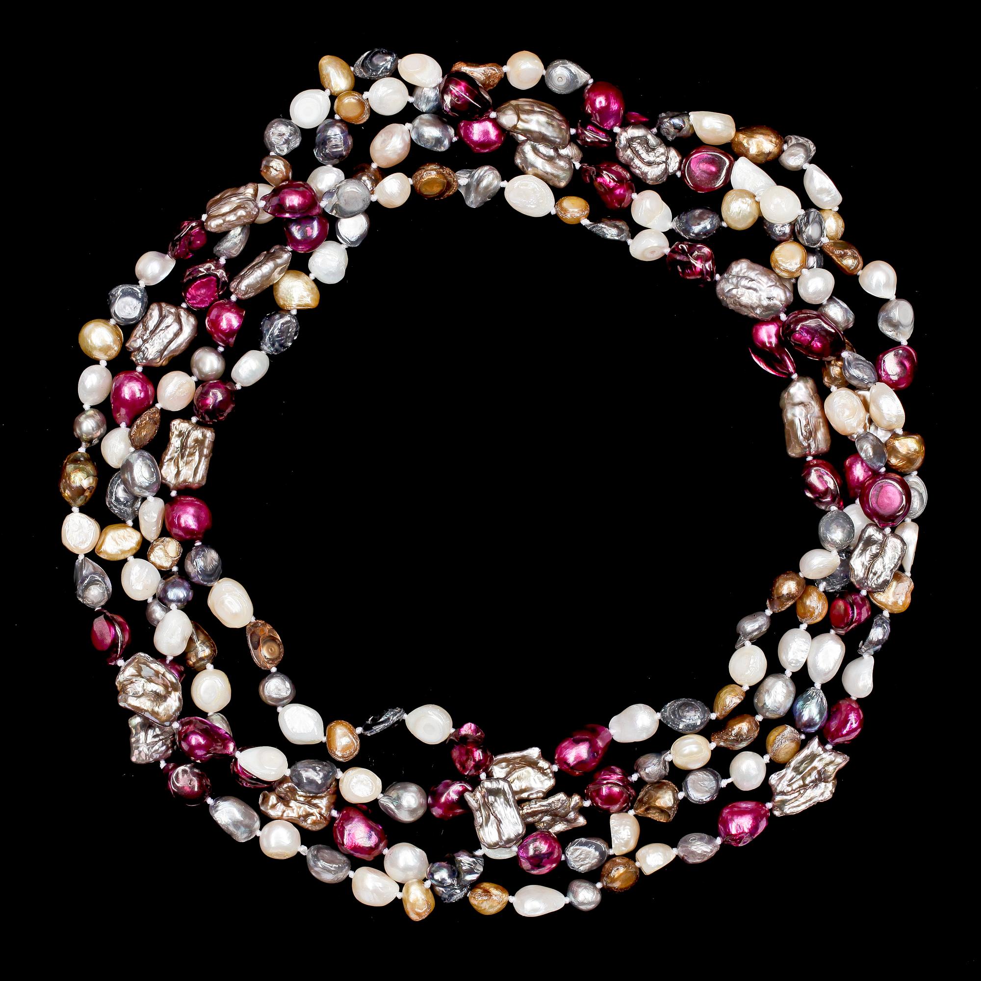 COLLIER, 2 st, odlade sötvattenspärlor.