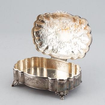 A silver box, Italy 1930-40s and with swedish import mark.