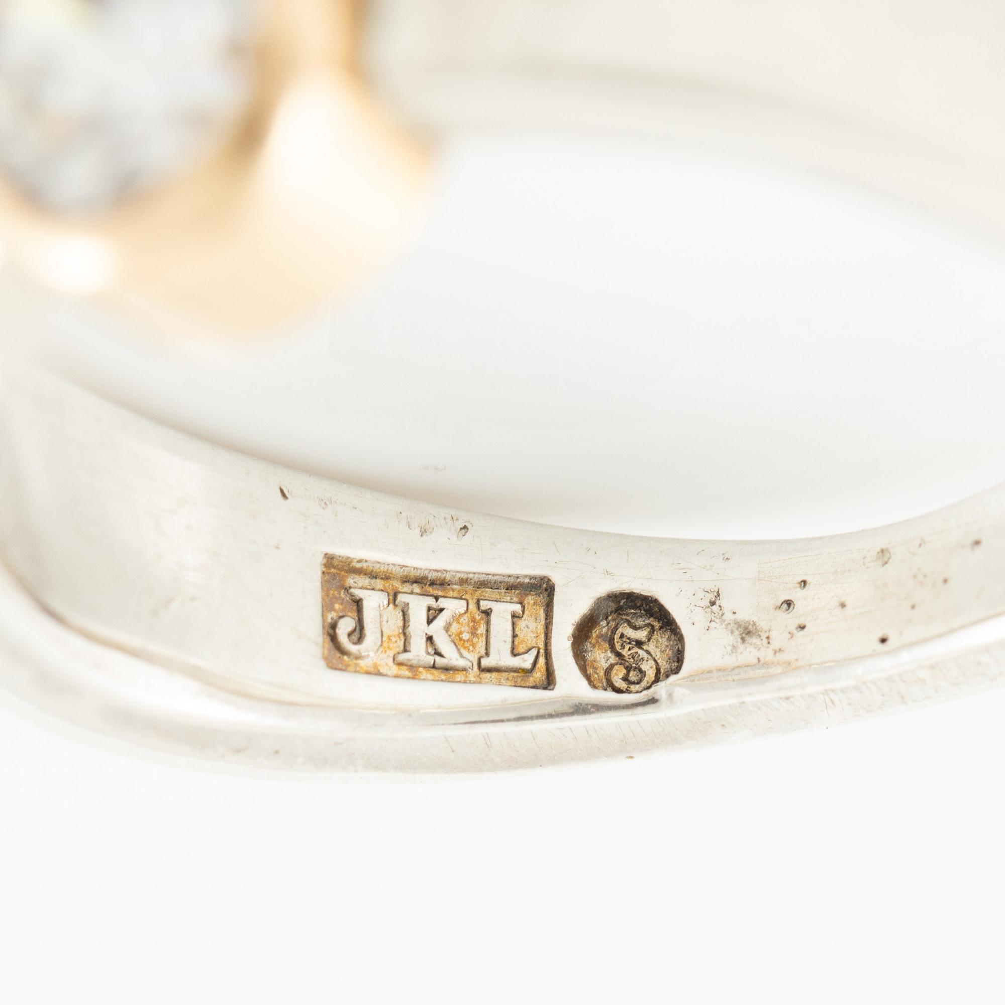 Jan-Christer Lundqvist, ring, silver med fasettslipad vit sten, Skövde.
