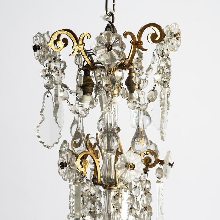 A chandelier, circa 1900.