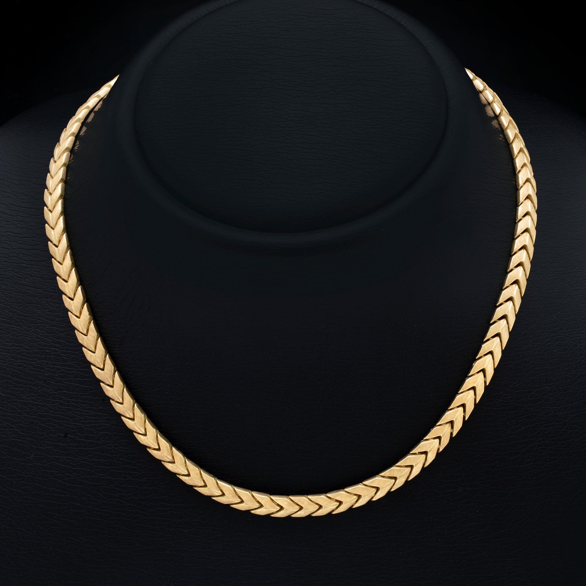 Necklace 18K gold, 28,6 g, approx 42 x 0,5 cm.