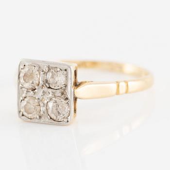 Ring 18K guld med gammalslipade diamanter.
