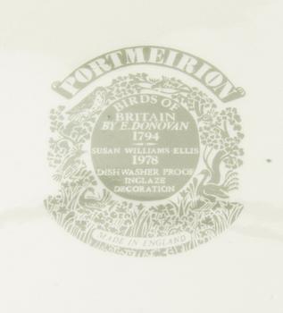 A set of 94 pieces of late 20th century Portmeirion "Birds of Britain" dinner service.