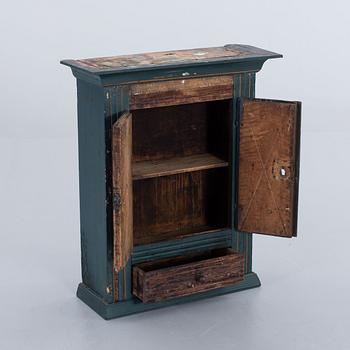 VÄGGSKÅP, allmoge, 1800-tal.