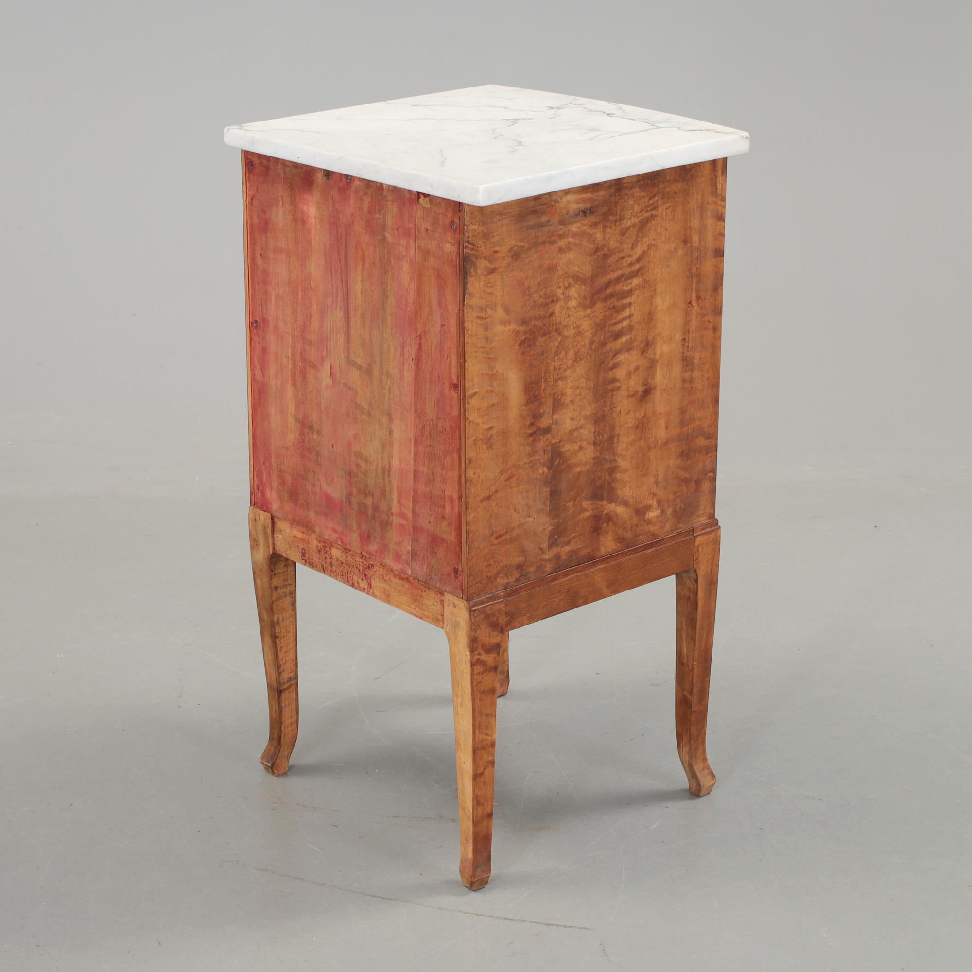 SÄNGBORD/BYRÅ, 1930-/40-tal.