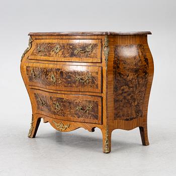 Bureau, attributed to Jacob Sjölin (master in Köping and Kungsör 1767-1785), Rococo.