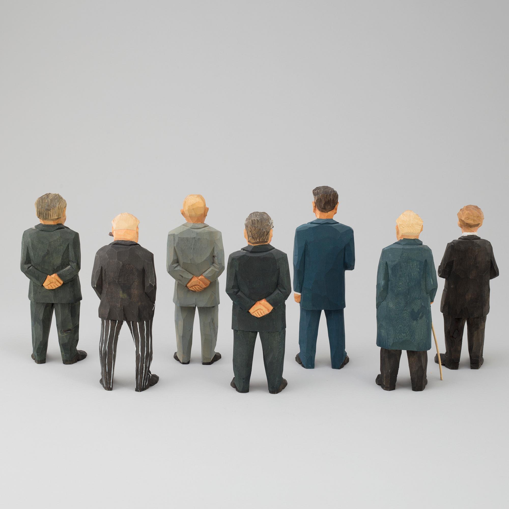 7 signed carved wood figurines by Sven Gunarsson, second half of the 20th century.