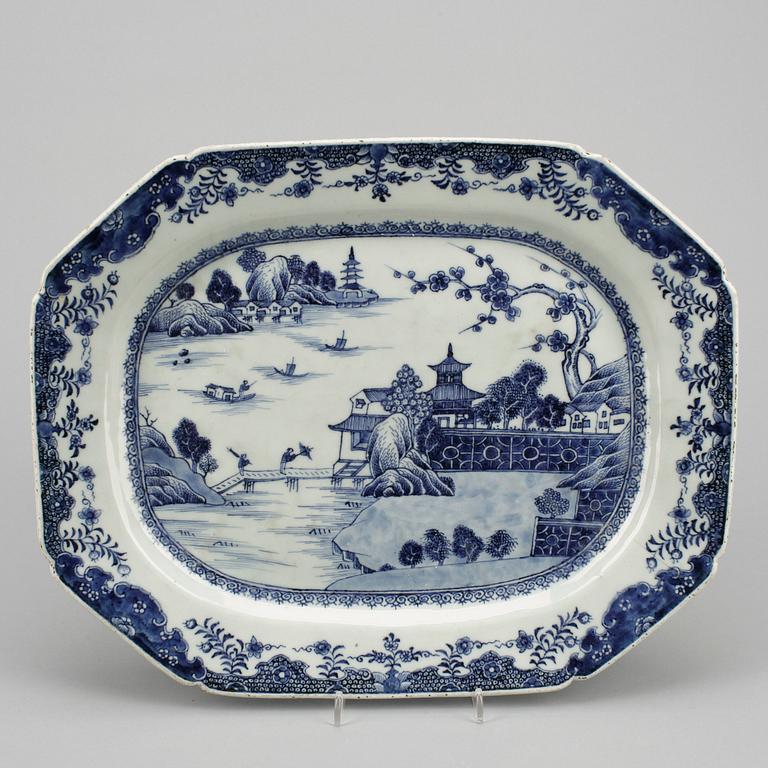 STEKFAT, porslin, Qingdynastin, Qianlong (1736-95).