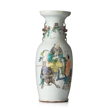 1070. A large 'Sanxing' vase, late Qing dynasty.