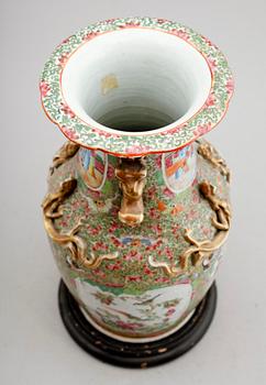 VAS, porslin, Kina, Kanton, 1800-tal.