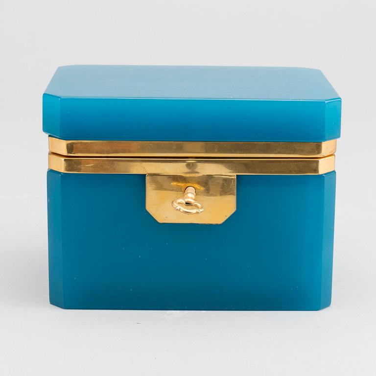 A BOX in blue glass, opaline, Italy?, 20th century latter part.