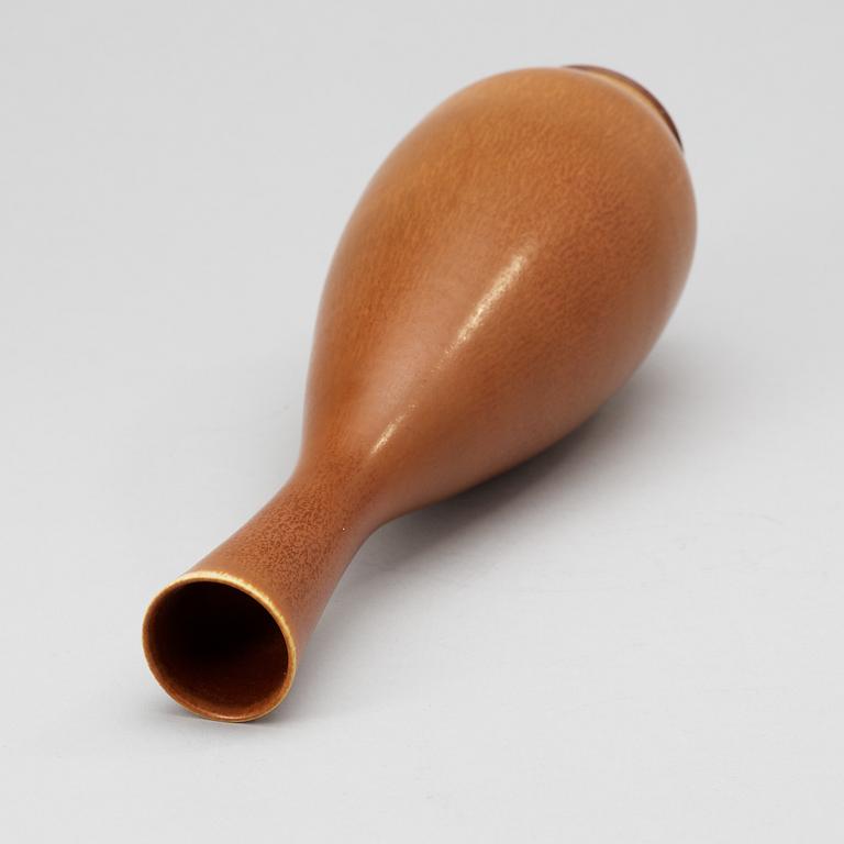 A Berndt Friberg stoneware vase, Gustavsberg Studio 1970.