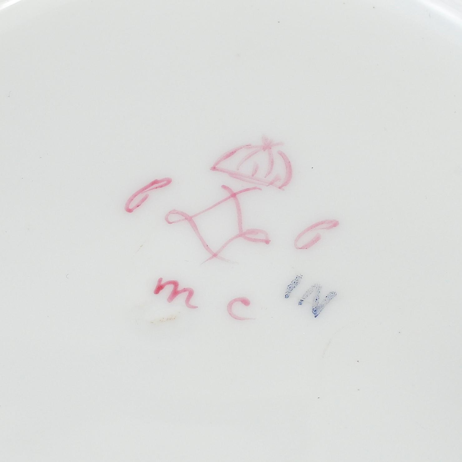 A group of European ceramics, circa 1900. (4 pieces).