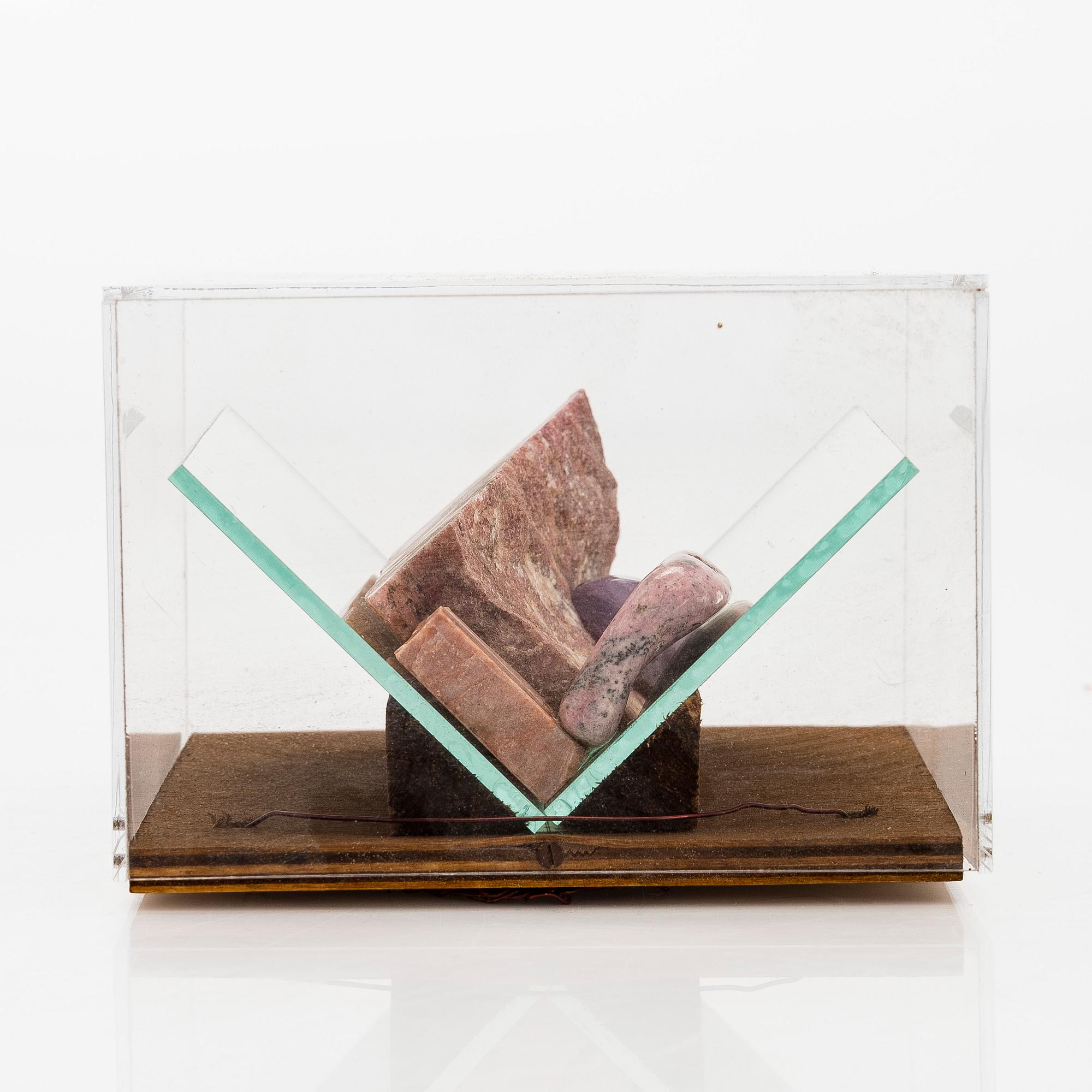 Francesca Mascitti-Lindh, Installation 'Camera Obscura'. Signed FML 2013.