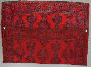 MATTA, antik/semiantik Ushak, ca 445x392 cm.