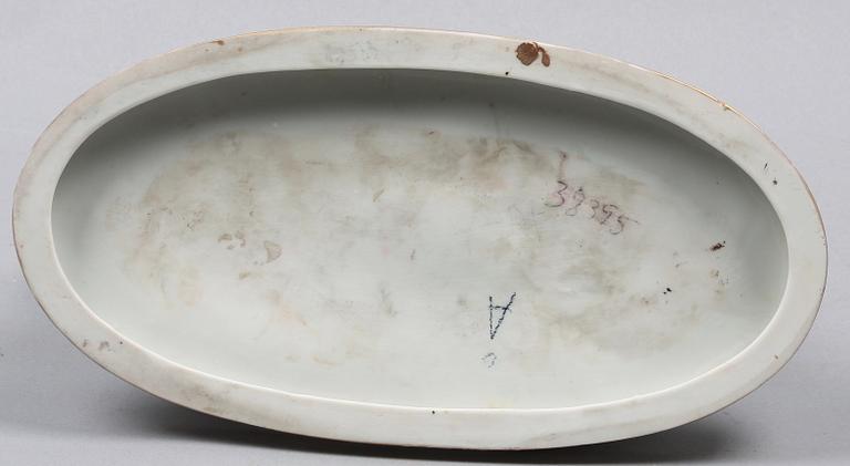 PARTI FIGURINER, 3 st, porslin.