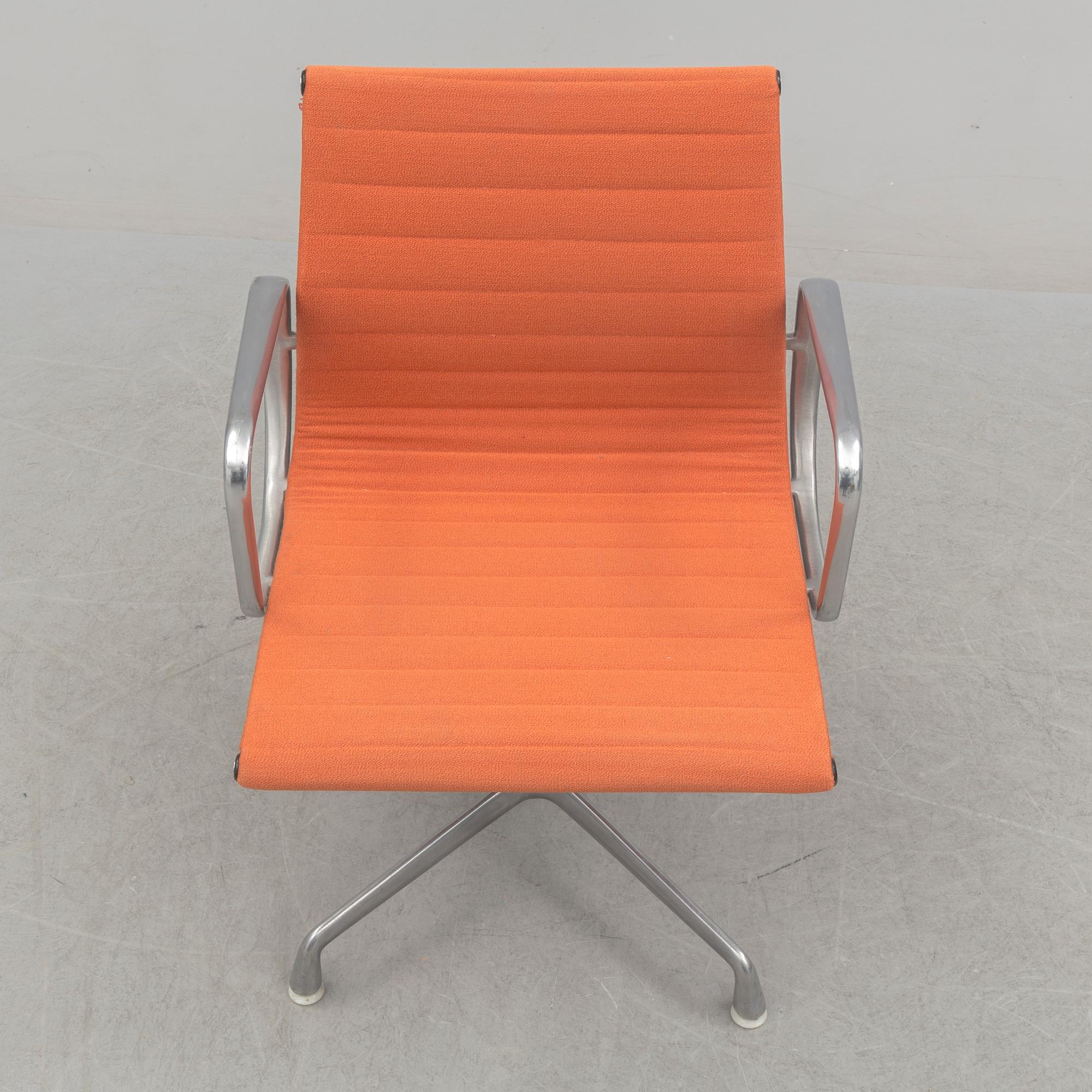 CHARLES & RAY EAMES, kontorsstol, "EA 104 Swivel", Herman Miller.