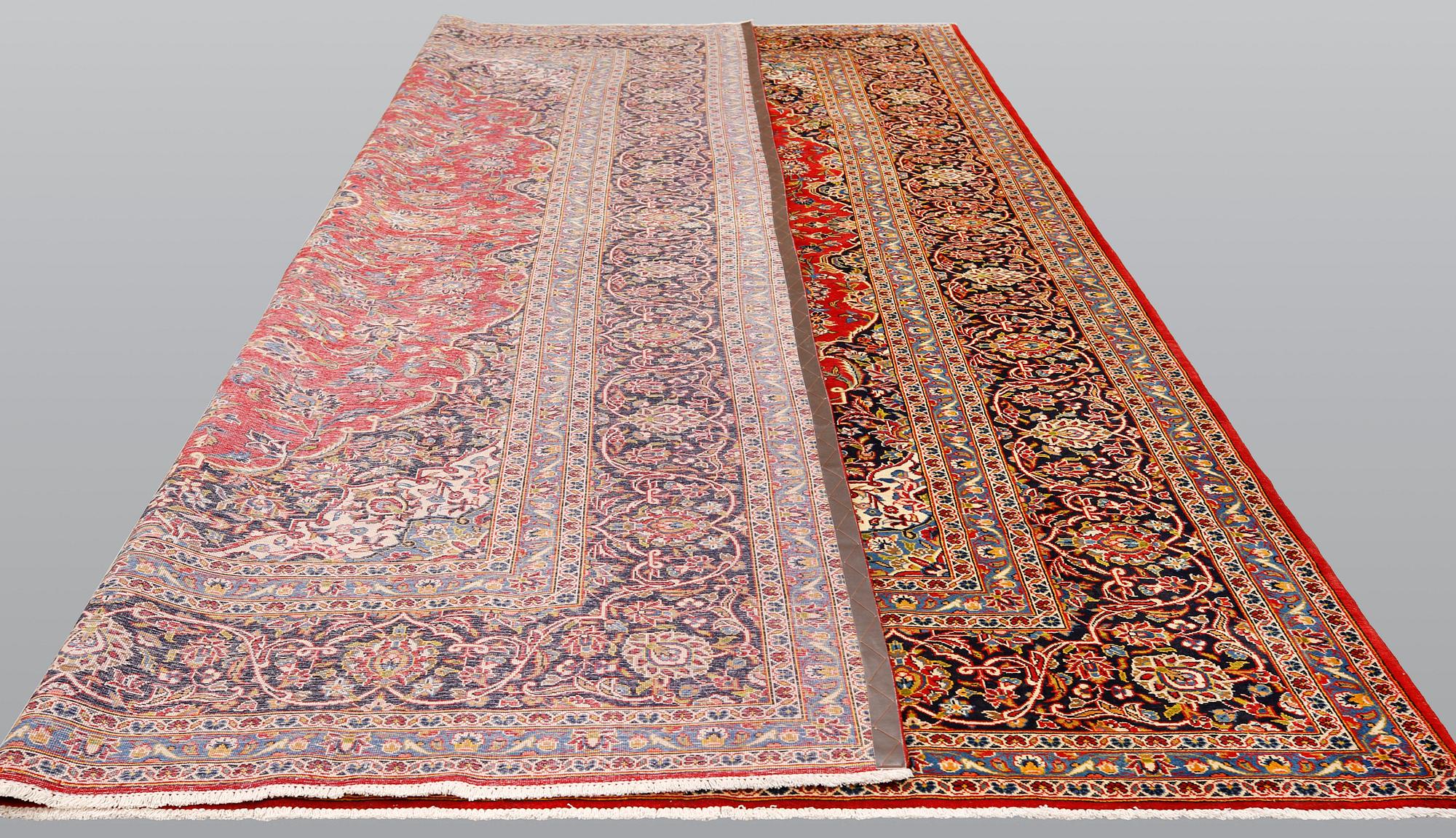 Matta, Keshan Signerad, ca 425 x 304 cm.