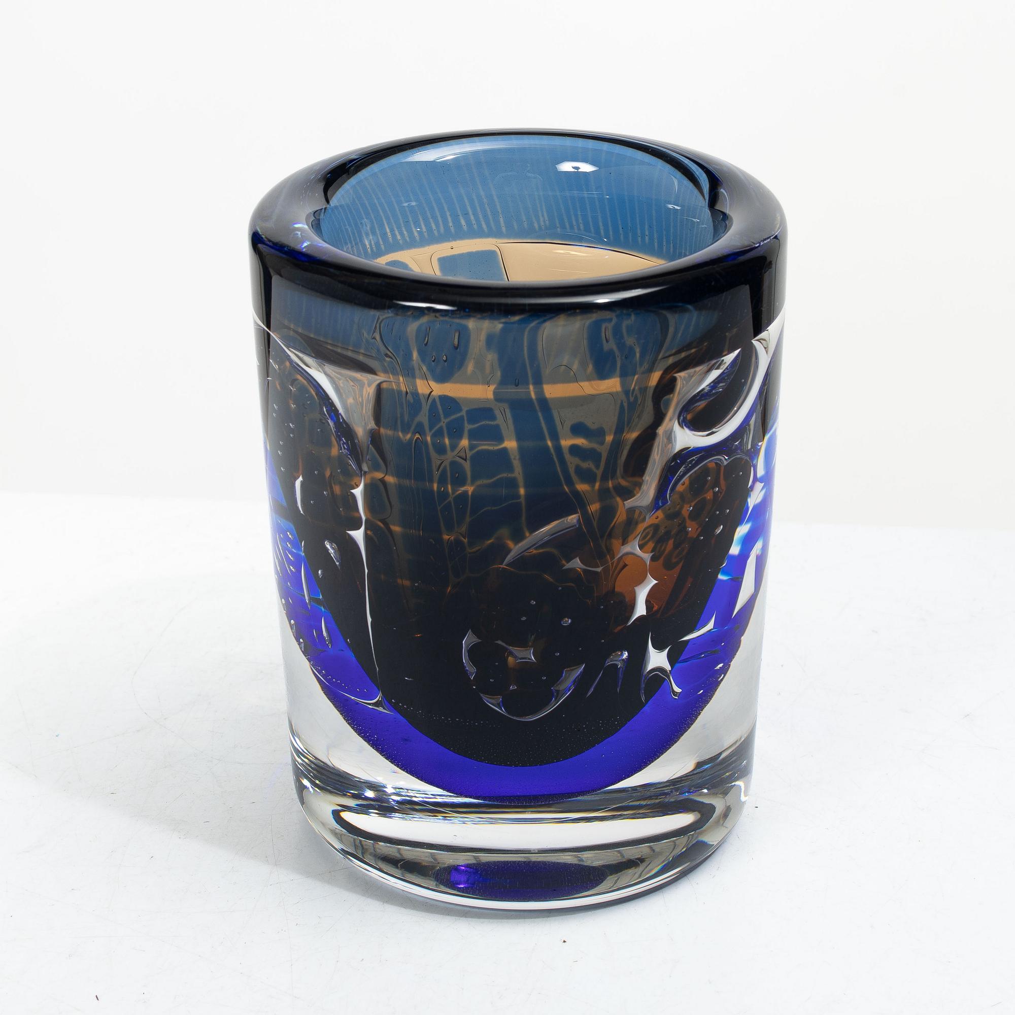 Edvin Öhrström, a vase, Ariel, Orrefors, 1987.