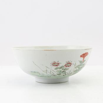 Porcelain bowl, China, 19th century.