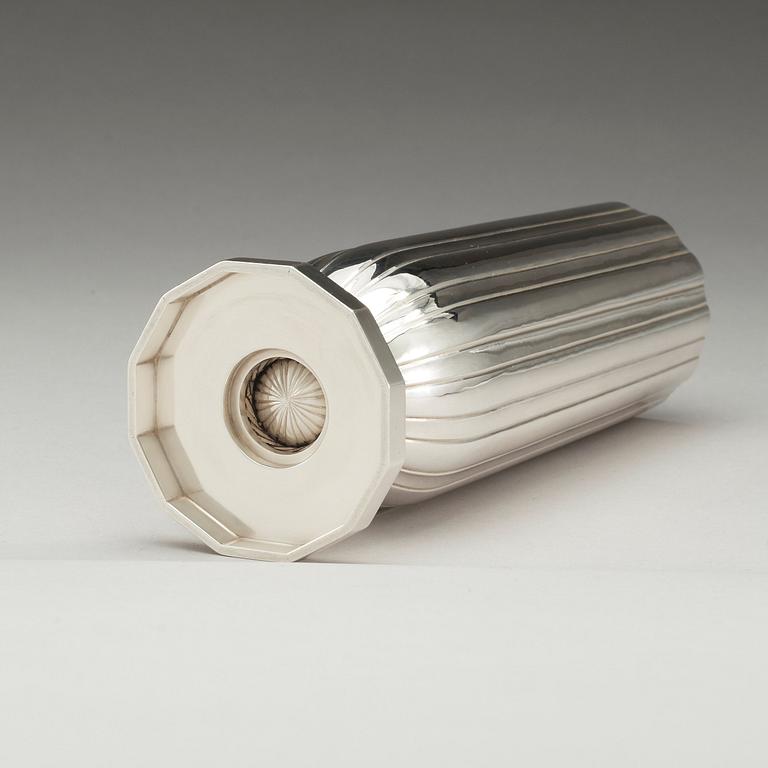 An Atelier Borgila sterling vase, Stockholm 1933.