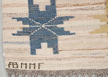 CARPET. "Höstmattan". Flat weave (rölakan). 395 x 239 cm. Signed AB MMF.