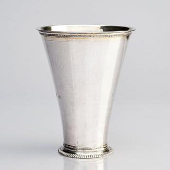 Anders Wibeck, bägare, delvis förgyllt silver, Borås 1729.