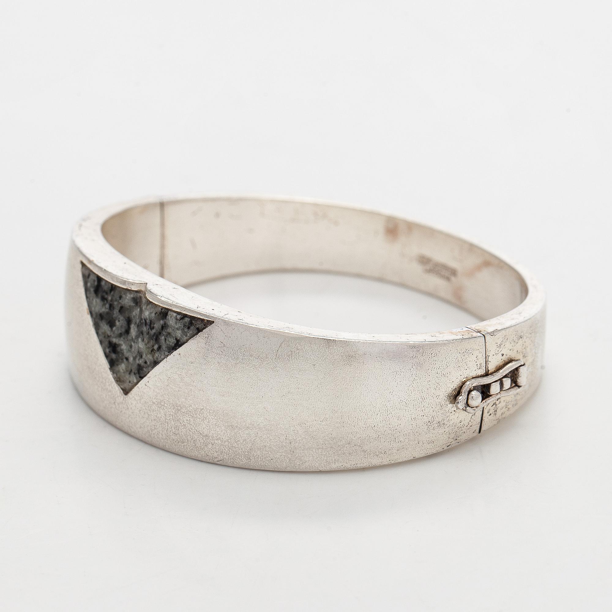 Björn Weckström, bracelet, “Astaire”, silver, grey granite, Lapponia 1987.