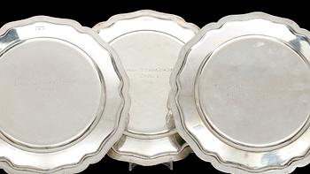 TALLRIKAR, silver, 3 st. Sverige 1916 resp 1918. Totalvikt 1522 g.