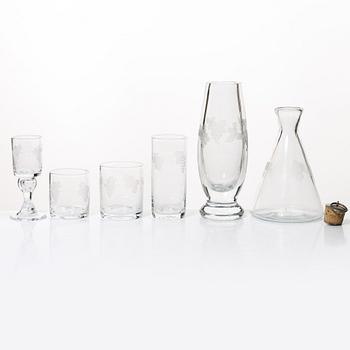 Reijmyre Glasbruk, Glass service, "Swedish old" (39 pieces).