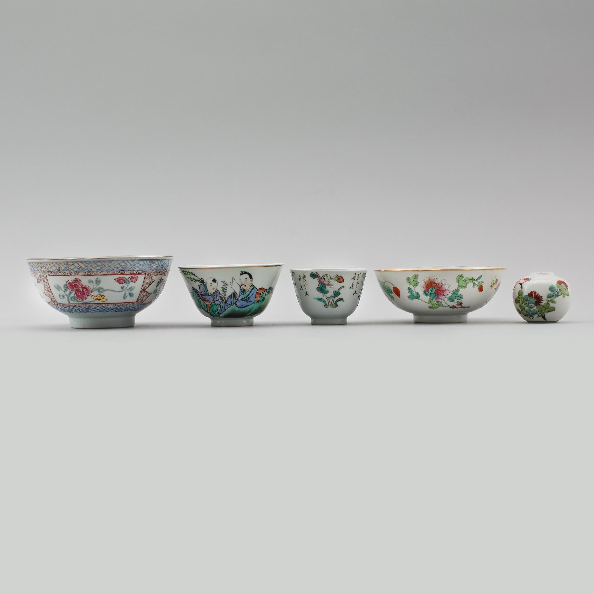 SKÅLAR, 4 st samt PENSELBAD, porslin, Kina, 1800-/1900-tal.