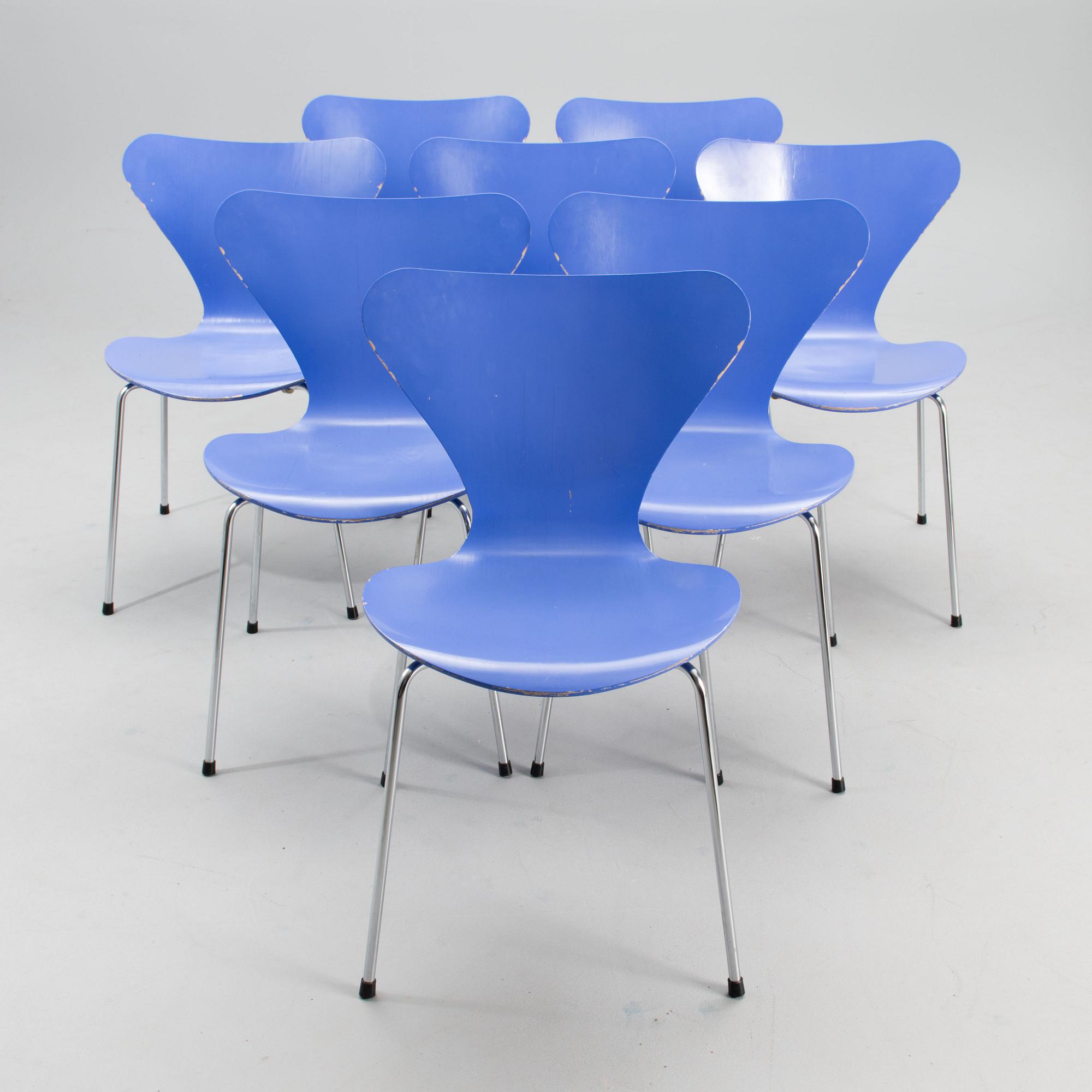 ARNE JACOBSEN, STOLAR, 8 st, "Sjuan", märkta, Fritz Hansen, Danmark, 1980-tal.