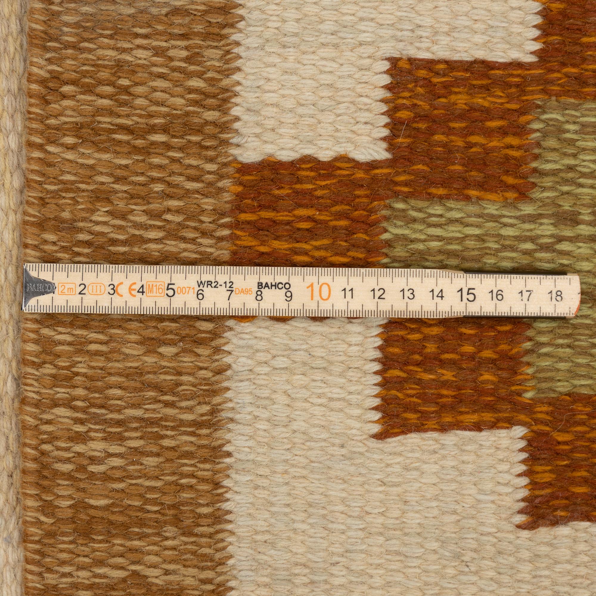 Matta, rölakan, signerad MM, 240 x 160 cm.